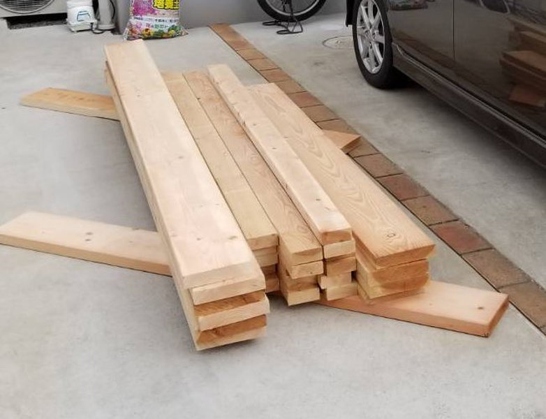 水槽台を作成するために使用した木材