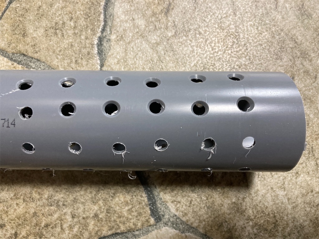 面取りカッターでバリ取り